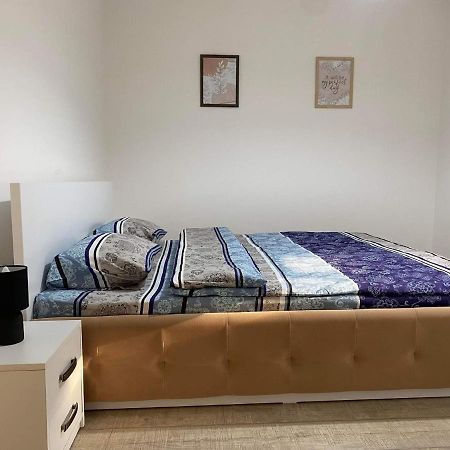 The Best Apartament Central Hunedoara Buitenkant foto