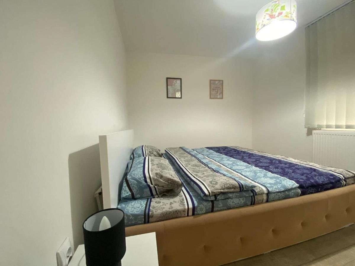 The Best Apartament Central Hunedoara Buitenkant foto