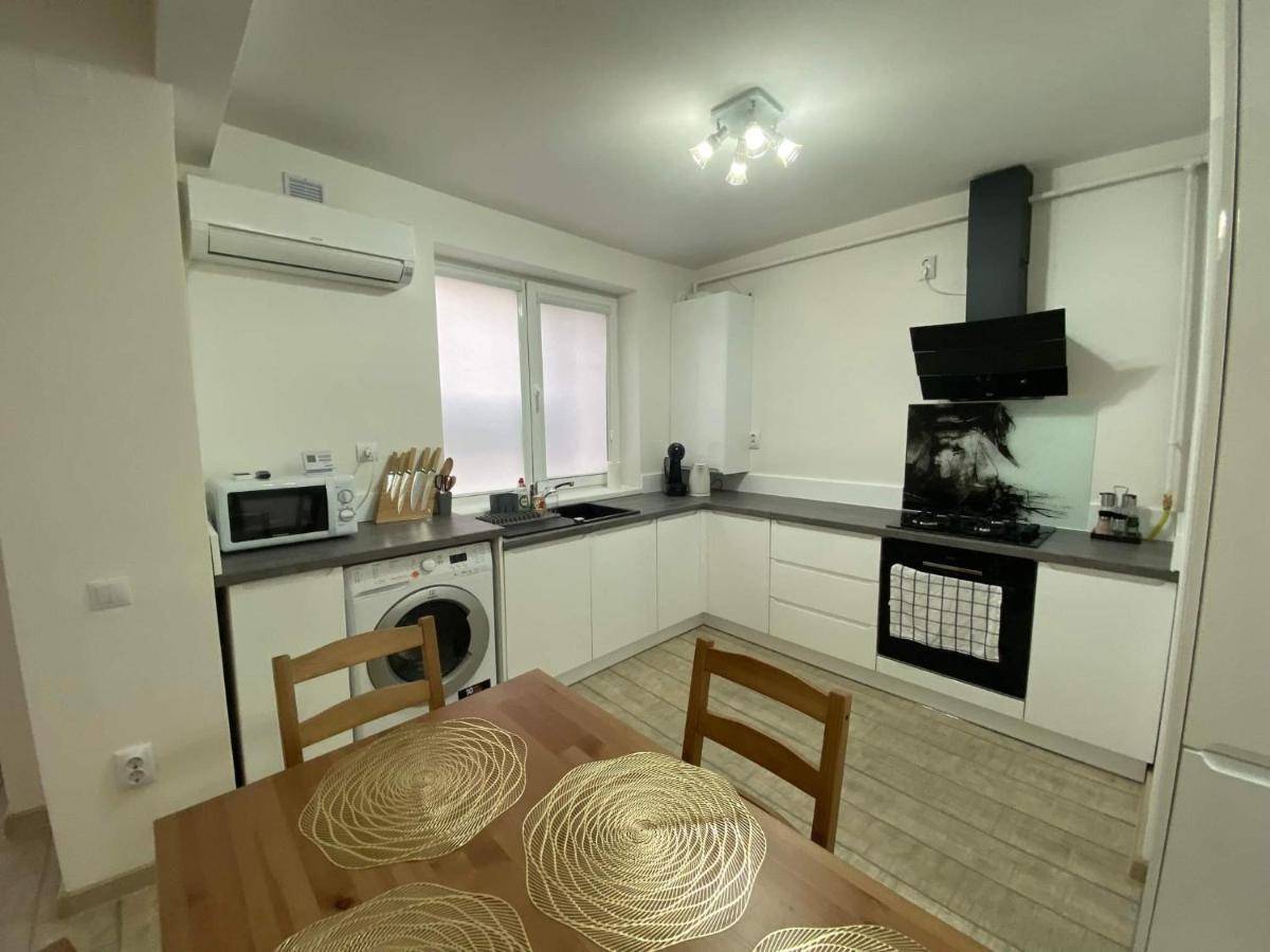 The Best Apartament Central Hunedoara Buitenkant foto
