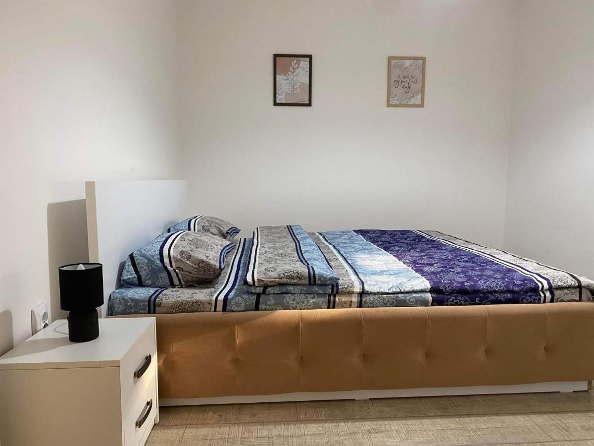 The Best Apartament Central Hunedoara Buitenkant foto