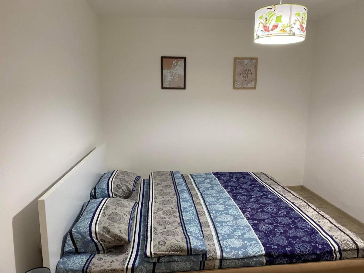 The Best Apartament Central Hunedoara Buitenkant foto