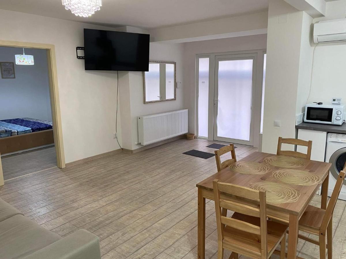 The Best Apartament Central Hunedoara Buitenkant foto