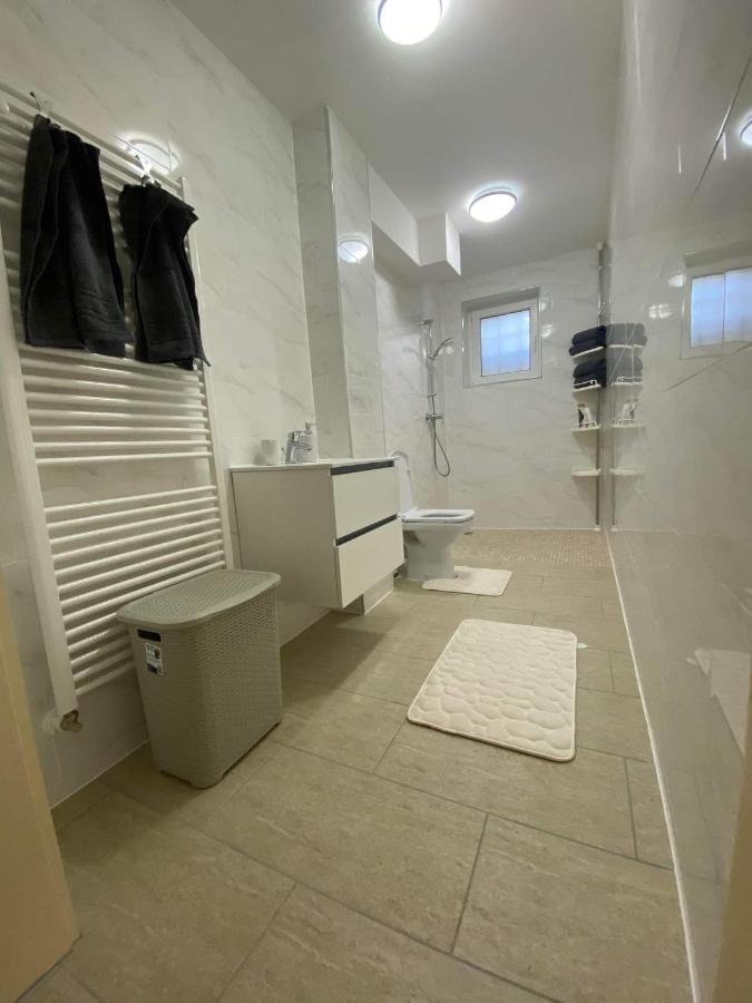 The Best Apartament Central Hunedoara Buitenkant foto